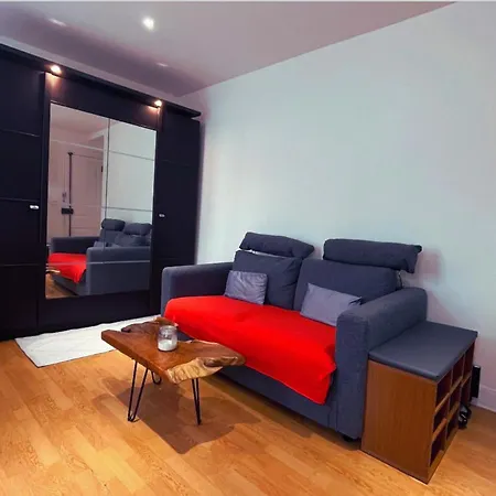 Confortable- Porte D'orleans Apartment *